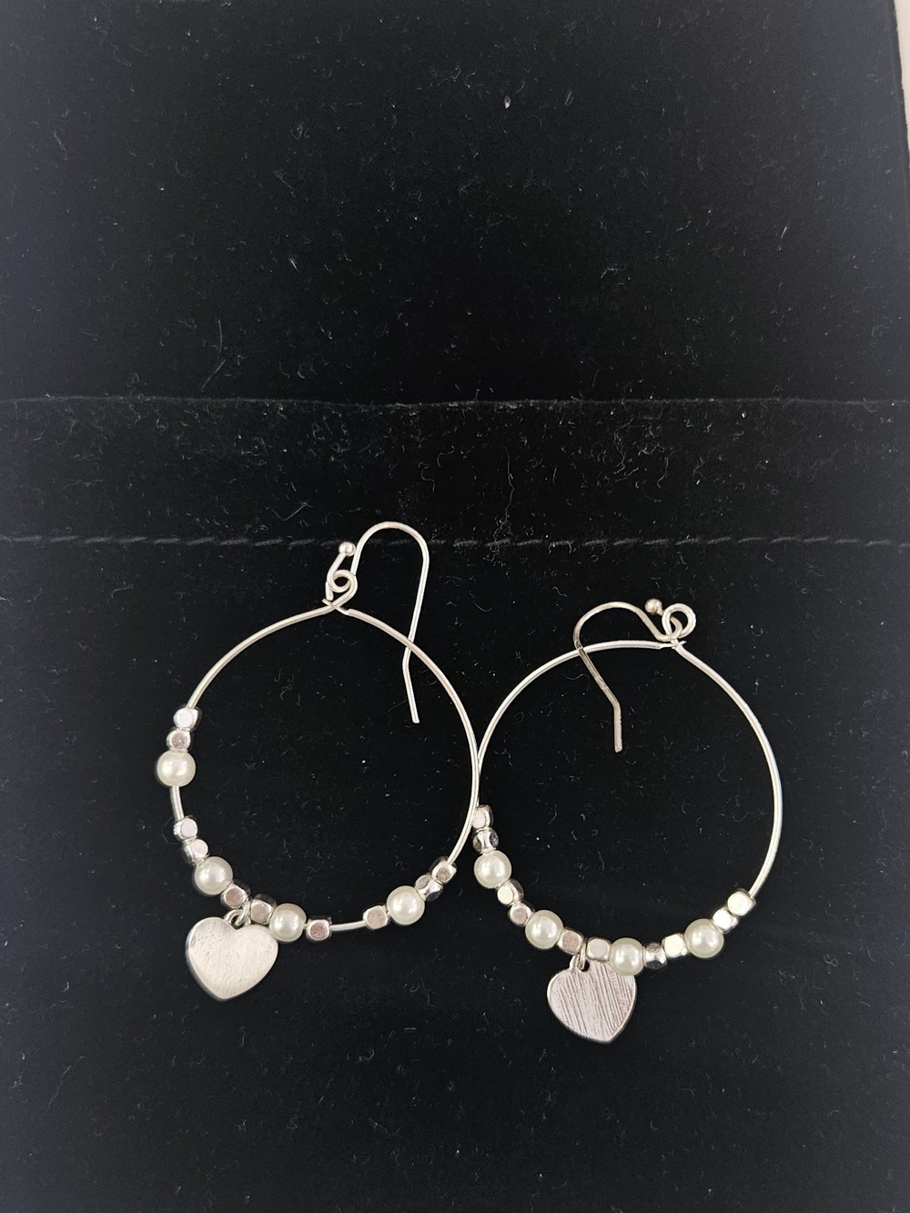 Silver Heart Hoop Earrings with Pearl Accents - Picture 2 of 3